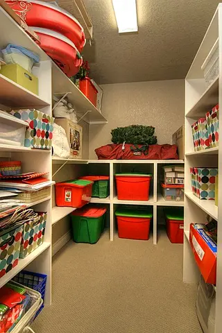 STORE ROOM AVAILABLE IN BUTINA SHARJAH