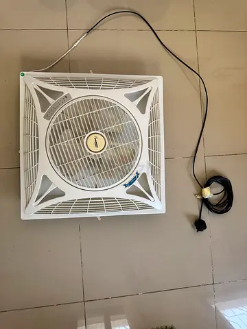 Ceiling mounted fan - Excellent Working Condition - Only light usage