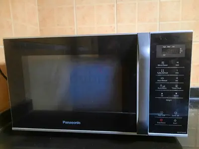 Panasonic Countertop Microwave (minimal usage)