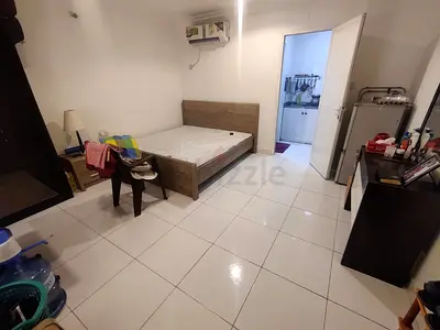 STUDIO ROOM IN VILLA WITH ATTACH BATHROOM KITCHEN INCLUDING DEWA