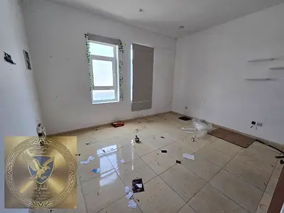 استوديو بمنطقة القليعة للايجار السنوي تكييف مركزي مساحة واسعة تشطيبات نظيفة جاهزة للسكن فورا