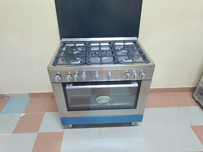 Whirlpool Brand Latest Model Full Gas 5 Burner Cooker Size 90 X 60cm Same Like New Condition