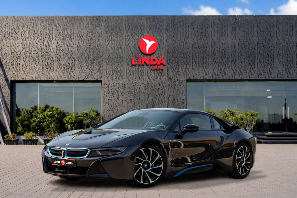 BMW i8 2016 — photo 1 of 20