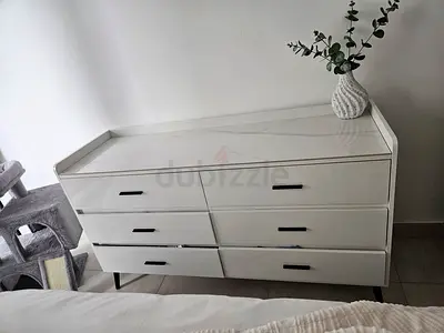 White 6-Drawer Modern Dresser with Marble Top Finish