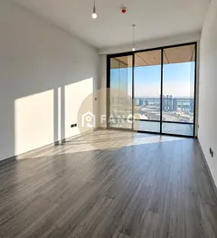 BRAND NEW APARTMENT WITH CLOSED KITCHEN