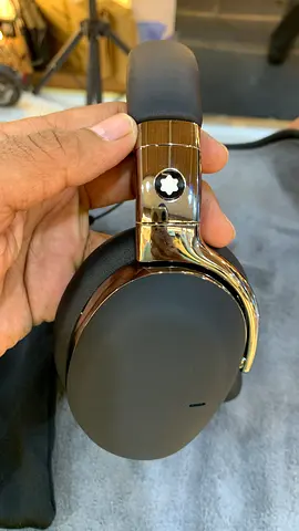 MontBlanc MB 01 Over-Ear Headphones (Black)