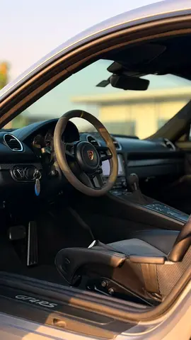 صورة مصغرة 18 لـ 2022 Porsche 718