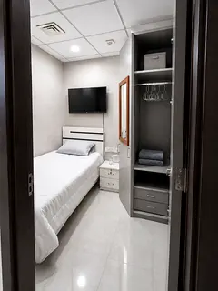 Private small room available washroom KITCHEN GYM POOL ONLY SINGLE PERSON