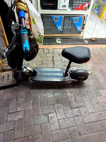 Electric Scooter with Seat