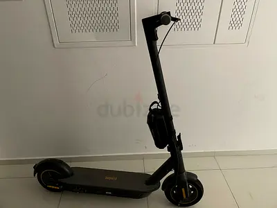 Ninebot/Segway ES2 Electric Scooter - Good Working Condition