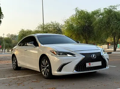 ES 300h Platinum 2021 | GCC