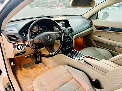 2009 Mercedes-BENZ E-CLASS thumbnail 12