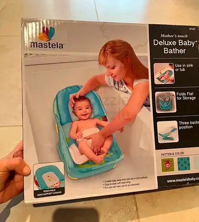 Preloved Portable Baby Bather / Sink  Tub Seat - Folds Flat, 3 Backrest Position pristine condition