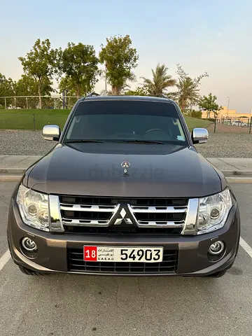 Mitsubishi Pajero 2013 full option Mulkiya one year km 130000 it’s clean condition vehicle