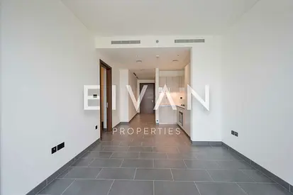 Luxury 1BR | Marina & Downtown Views | Ready