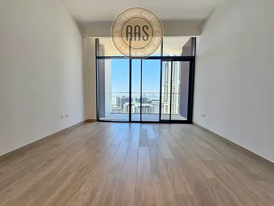 LUXURY APARTMENT// READY TO MOVE // BEST LAYOUT // GOOD LOCATION