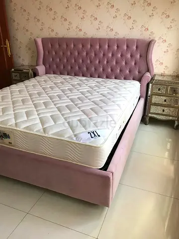 Pink tufted upholstered double bed frame with mattress (2XL)