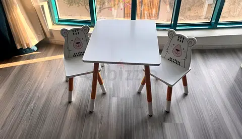 Kids Table and Bear Chairs Set