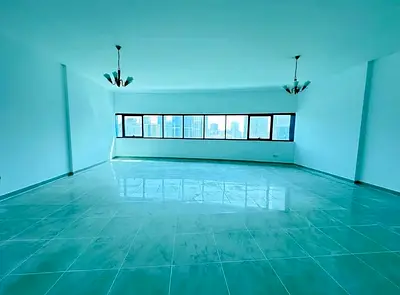 ارقى شقه ثلاث غرف وصاله للايجار السنوى بالتعاون الممزر مساحات واسعه مزودة بخزائن حائط مع غرفه خادمه مع جيم ومسبح وباركن مجانى قريب من جميع الخدمات