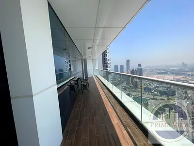 Beautiful fully upgraded huge layout vacant