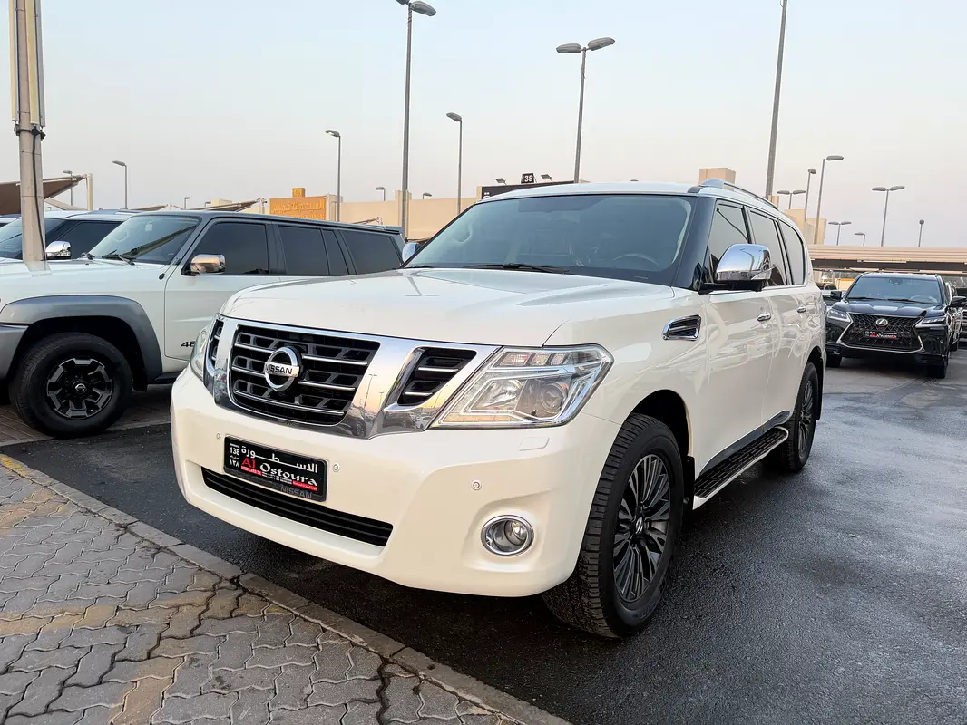 Nissan Patrol 2018 — photo 1 of 10