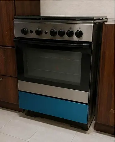 Used freestanding oven with electric hob - good working condition