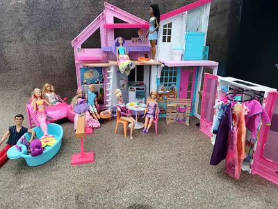 Barbie Malibu House + Car + Pool + Dolls + Wardrobe Bundle