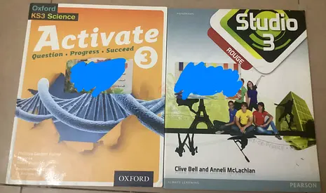 YR 9 WINCHESTER SCHOOL DUBAI BOOKS SCIENCE AND FRENCH FOR SALEE !!!