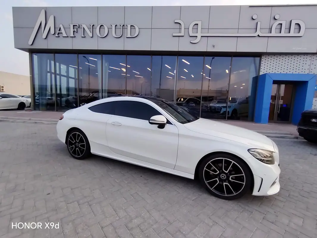 Mercedes-Benz C-Class 2022 — photo 1 of 20
