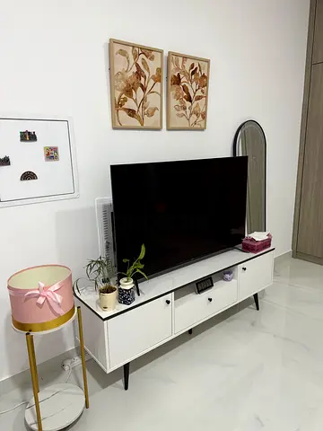 Philips 55 inch QLED with stand. Urgent sale