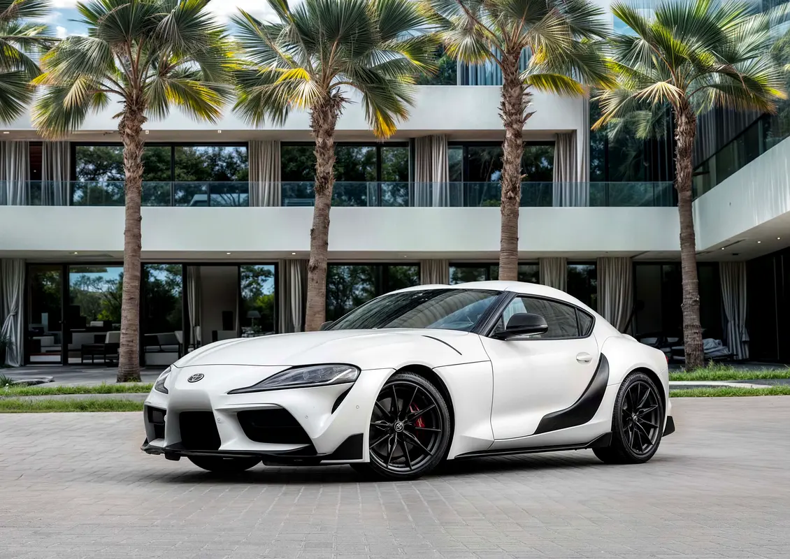 Toyota Supra 2023 — photo 1 of 13