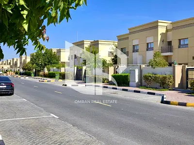 فيلا توأمية من 5 غرف نوم | جاهزة للسكن | مجمع سكني مسوّر | خيارات دفع ميسرة |