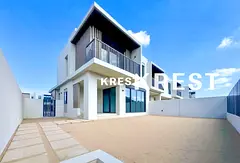 Premium 4BR Townhouse | Vacant | Large Plot