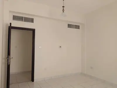 SPECIOUS SIZE 2BHK WITH BALCONY AND 2 BATHROOM VERY CLEAN CENTRAL A/C CENTRAL GAS RENT 36K