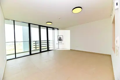 Specious luxury three bedroom available for rent in Al Jada misk