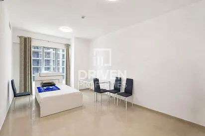 Ready to Move in | High Floor | Spacious