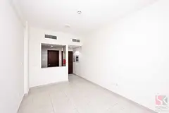 One Month Rent Free-Studio Flat Available