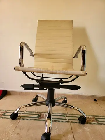 Computer TABLE with CHAIR, chrome Arms  frame and wheels