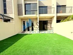 AMAZING 3-Beds with maid Villa |Layout R2m Middle Unit | Back-to-Back | Vacant