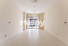 Vacant | Canal View | Mid Floor