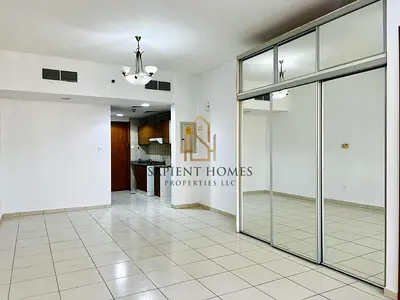 Bright & Spacious - Chiller Free - Dedicated Parking