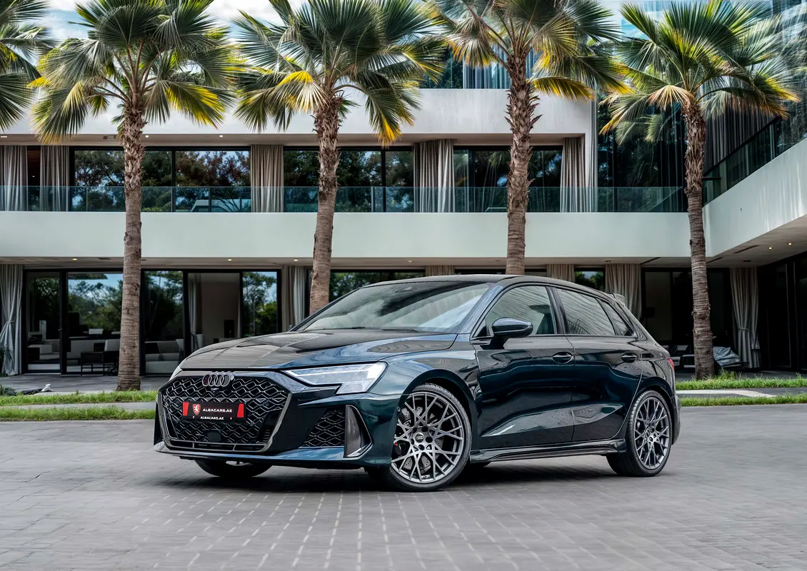 Audi RS3 2025 — photo 1 of 14