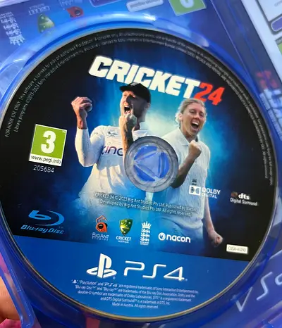 PS4 cricket 24 (disc) w/ free PS5 upgrade