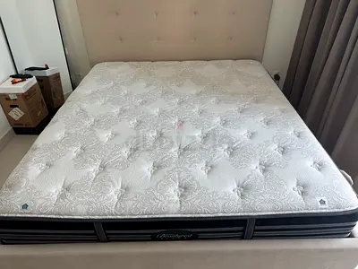 King size mattress in excellent condition