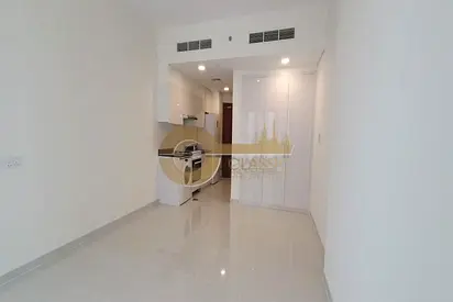 WELL LOCATED | SEMI FURNISHED STUDIO | MID FLOOR