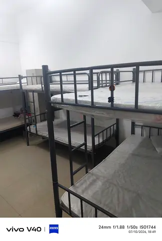 🛏️ Ladies Room Bed Space Available – Al Warqa 1