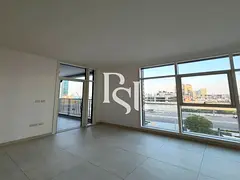 Balcony | Ready to Move | Prime Location