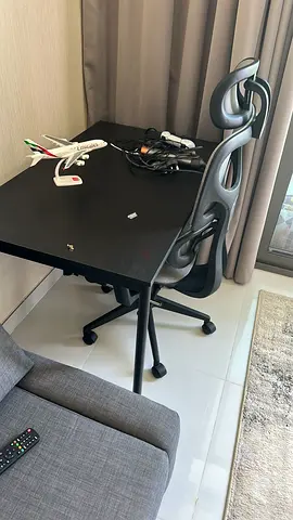 Simple black study/computer desk - good condition