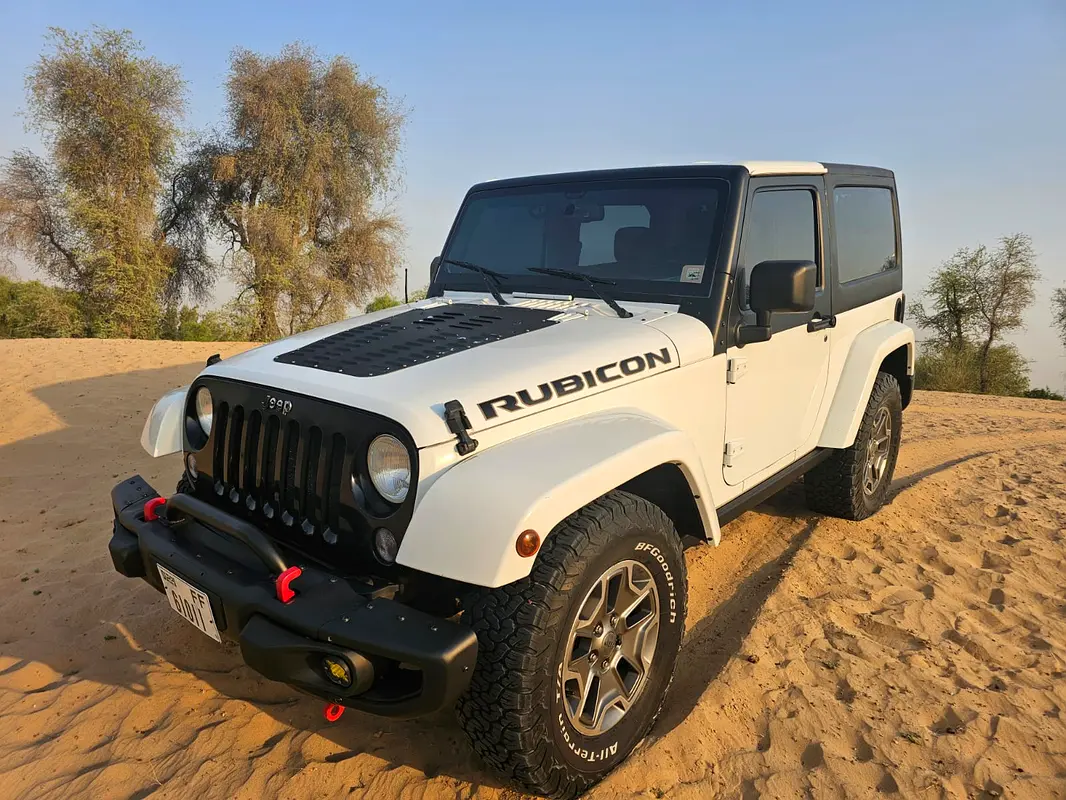 Jeep Wrangler 2014 — photo 1 of 16
