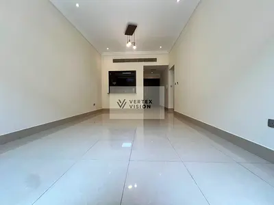 EXTRA SPACIOUS 2 FULL BATHROOMS EXTRA BUILT IN WARDROBES